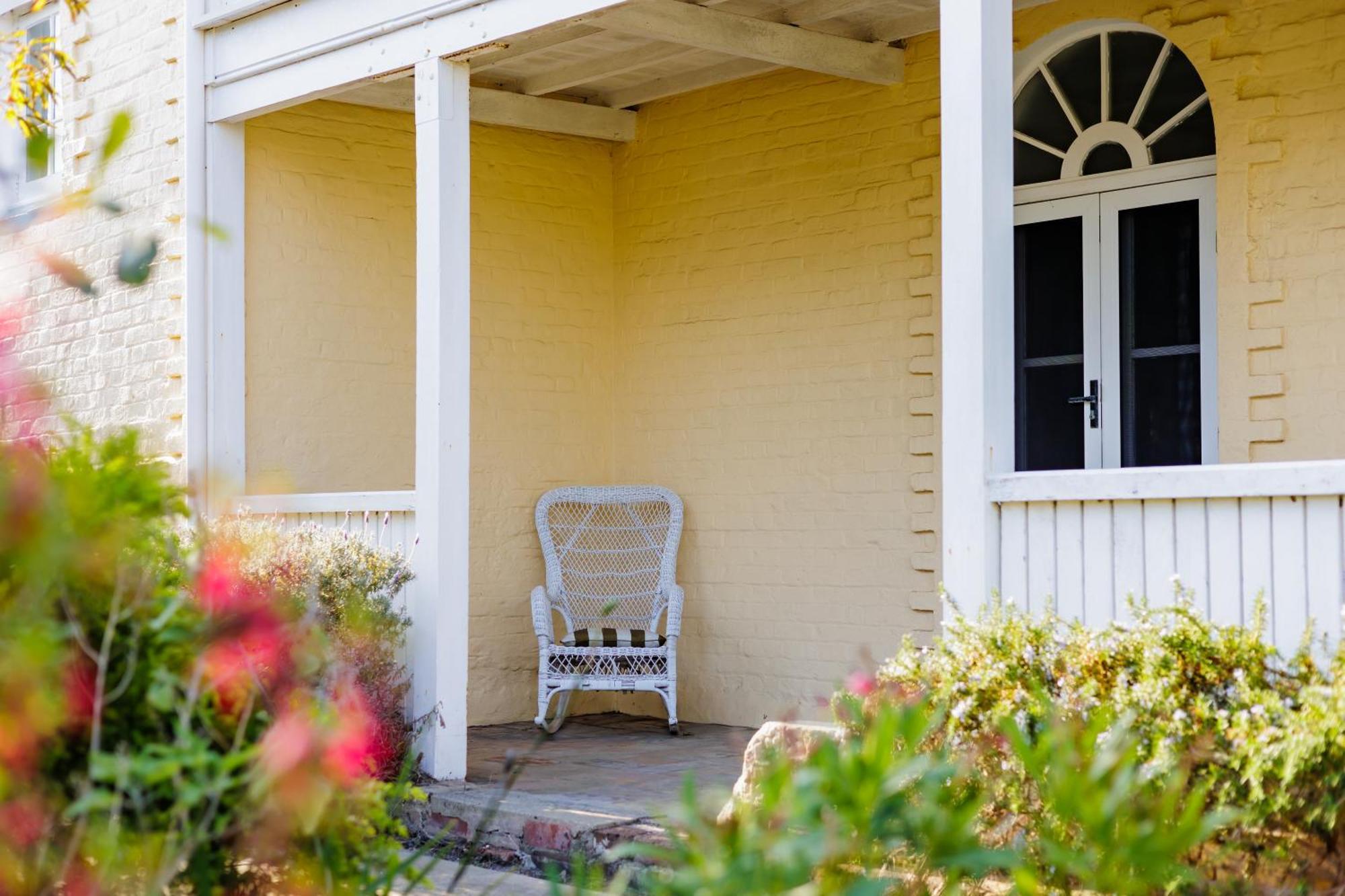 Wollaston House By The Bnb Collection แอลบานี ภายนอก รูปภาพ